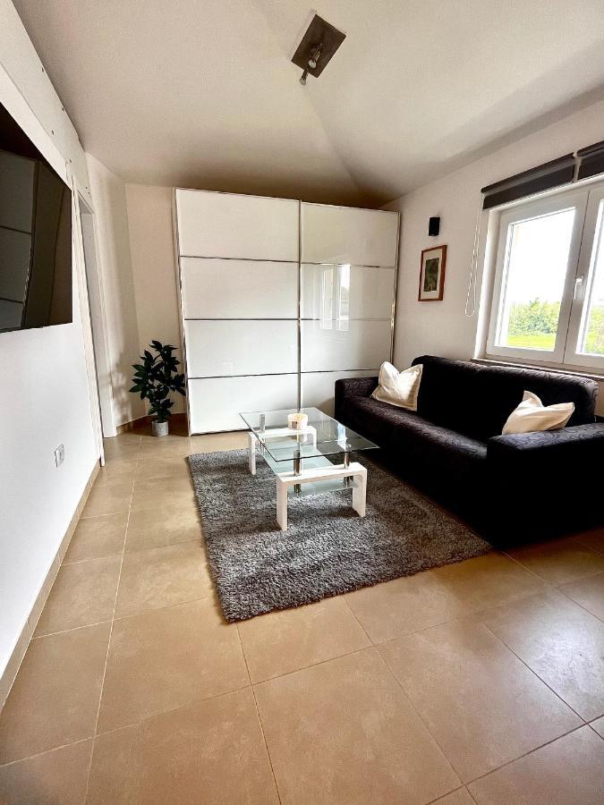 App Sunny Umag Lägenhet Exteriör bild